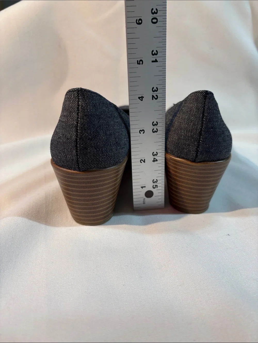 NWT American Eagle Dark Denim Wedges Floral-Insole size 5.5
